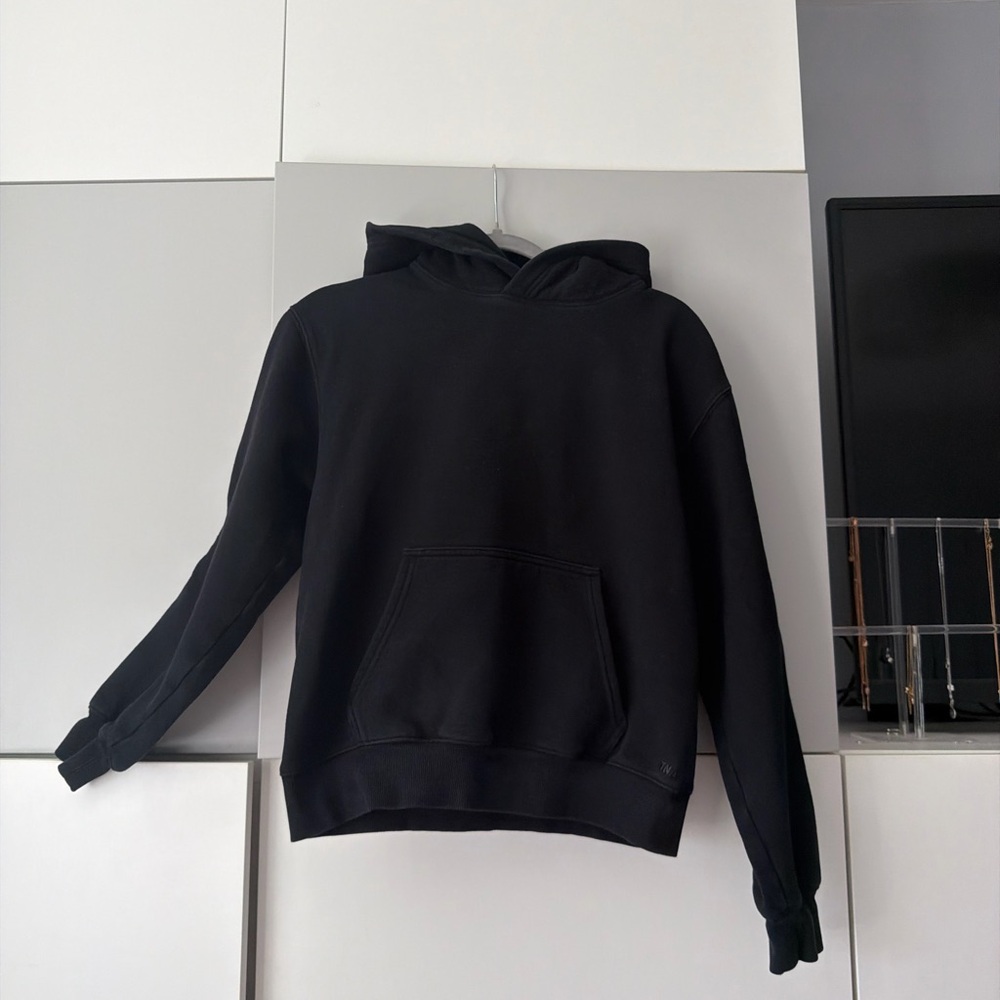 Aritzia Black Hoodie Sweatshirt - Picture 4 of 9